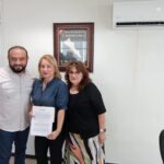 CERTIFICAN A INSTRUCTORA DE ESCUELA DE MANEJO DE LOS MOCHIS.