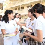 La UAS entrega gratuita de miles de ejemplares en la Facultad de Medicina.